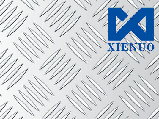 Capa de aluminio en relieve laminada en caliente 1060 3003 5052 5754 Placa de verificación de la banda de rodadura de aluminio